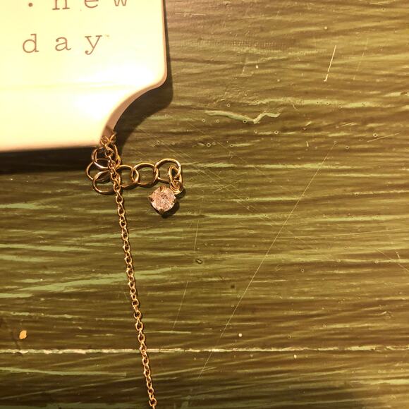 A New Day NWT Small Circle Pendent Necklace Gold Lobster Claw Clasp 3 Inch Ext - Picture 4 of 5